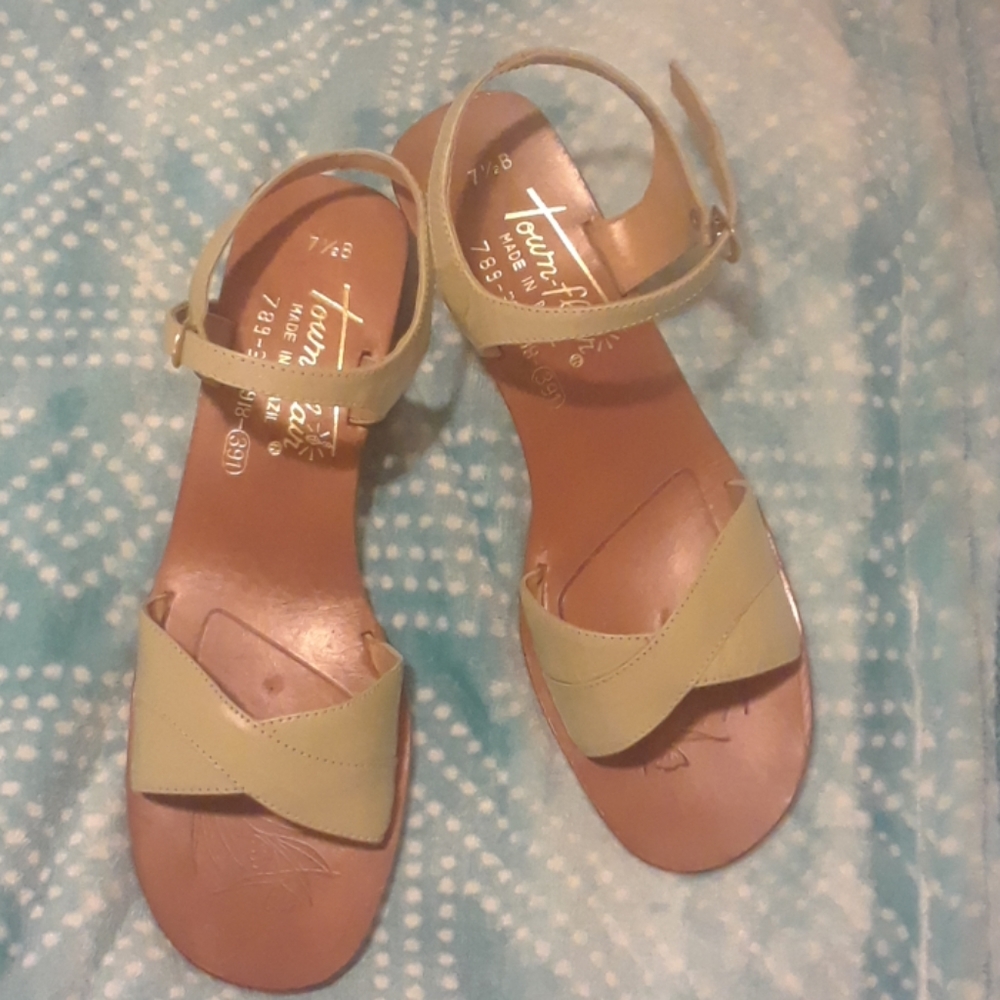 Town-Flair sandles